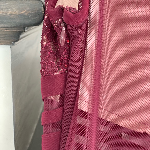 Beautiful Morgan & Co. Women’s/Junior Burgundy Mini Dress Size 3/4 New - Picture 5 of 13